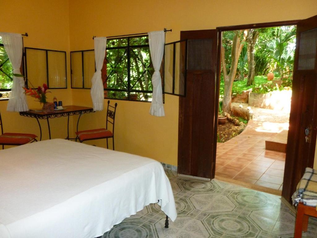 The Flycatcher Inn Retreat Hotel Santa Elena Eksteriør billede