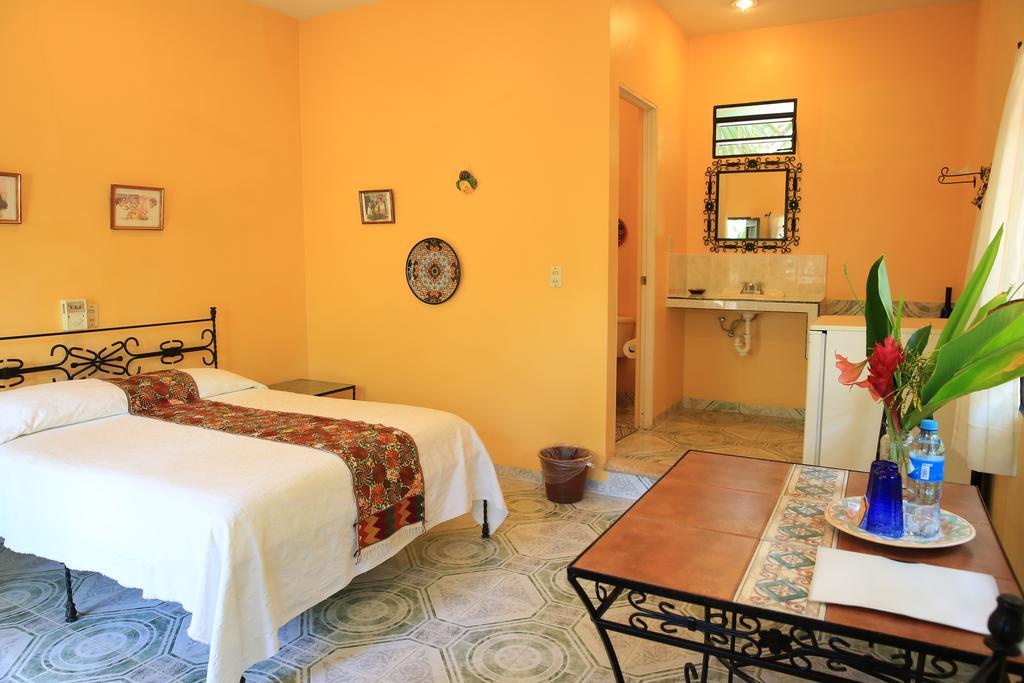 The Flycatcher Inn Retreat Hotel Santa Elena Eksteriør billede